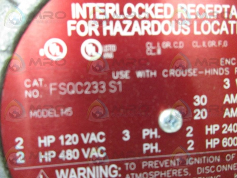 COOPER CROUSE FSQC233S1 EXPLOSION PROOF SLEEVE RECEPTACLE  NSMP