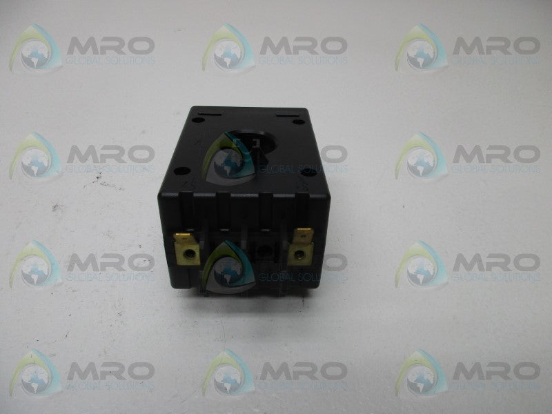 CARLO GAVAZZI TAD2-100/5A CURRENT TRANSFORMER  NSMP