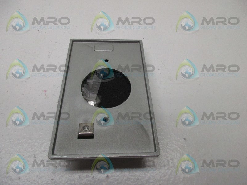 MULBERRY 30528 WEATHERPROOF SELF CLOSING COVER  NSMP