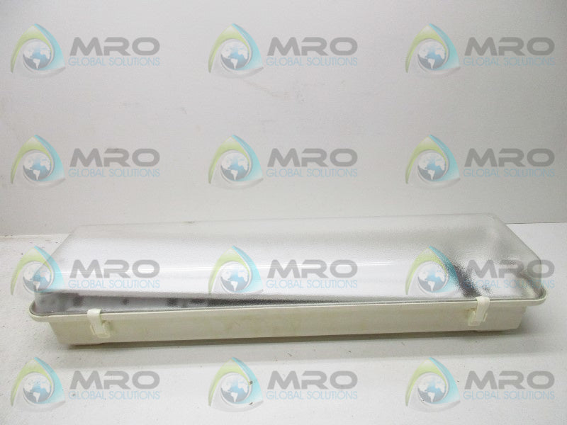 COOPER VT2-220DR-HTS-120V-WL-U LIGHT FIXTURE DUST/ VAPOR  NSMP