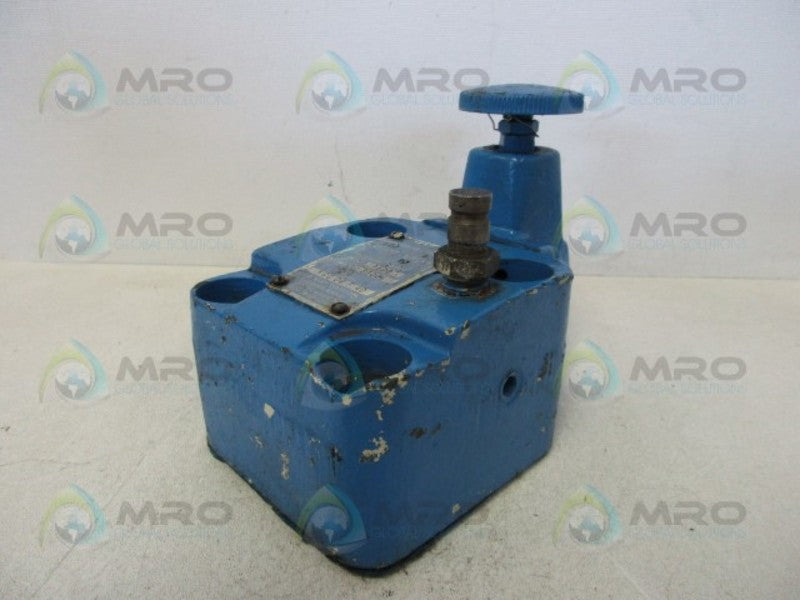 VICKERS CG-06-F40 RELIEF VALVE  UNMP