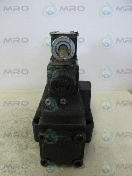 VICKERS DG5S-8-33C-E-T-M-FW-BD-30 DIRECTIONAL CONTROL VALVE  UNMP
