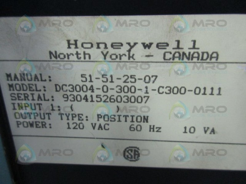 HONEYWELL DC3004-0-300-1-C300-0111 TEMPERATURE CONTROLLER  UNMP