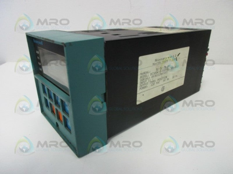 HONEYWELL DC3004-0-000-1-C300-0111 TEMPERATURE CONTROLLER  UNMP