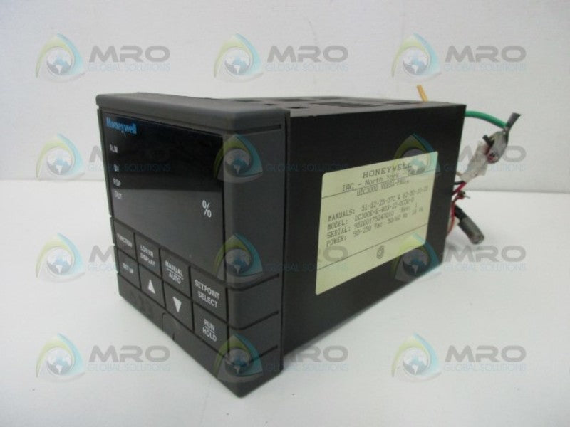 HONEYWELL DC300E-E-403-22-0C00-0 TEMPERATURE CONTROLLER  UNMP