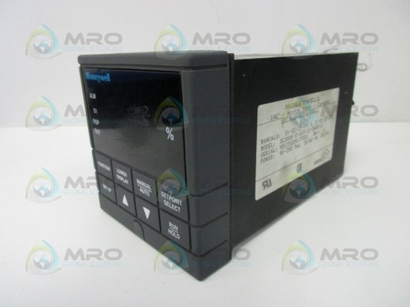 HONEYWELL DC300K-E-103-21-0A00-0 TEMPERATURE CONTROLLER  UNMP