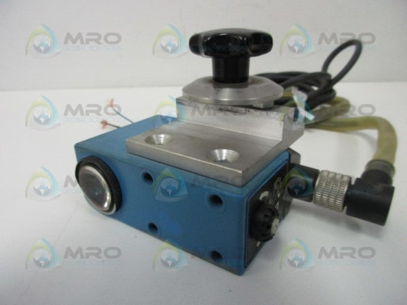 SICK KT5G-2P1121 CONTRAST SENSOR  UNMP