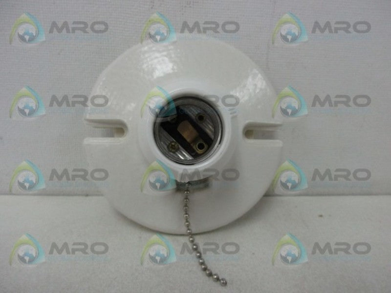 EAGLE 668-BOX PORCELAIN CEILING LAMPHOLDER PULL CHAIN  NSMP