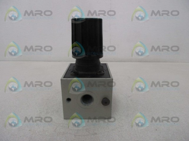NUMATICS R22R-02G PNEUMATIC AIR PRESSURE REGULATOR  UNMP