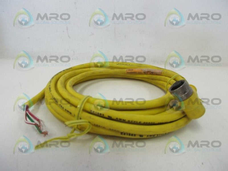 IFM EFECTOR E18204 SOCKET FOR SENSOR W/ 1/2" CONNECTOR  UNMP