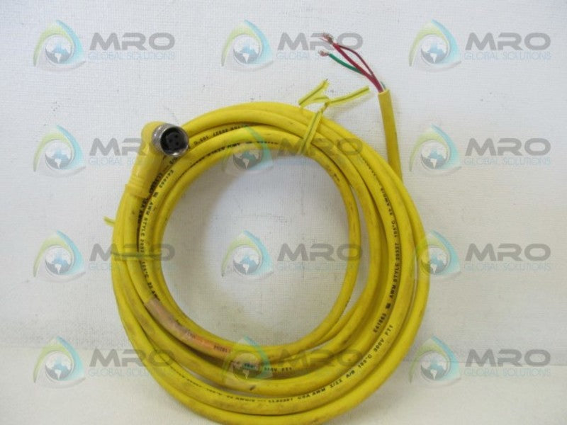 IFM EFECTOR E18204 SOCKET FOR SENSOR W/ 1/2" CONNECTOR  UNMP