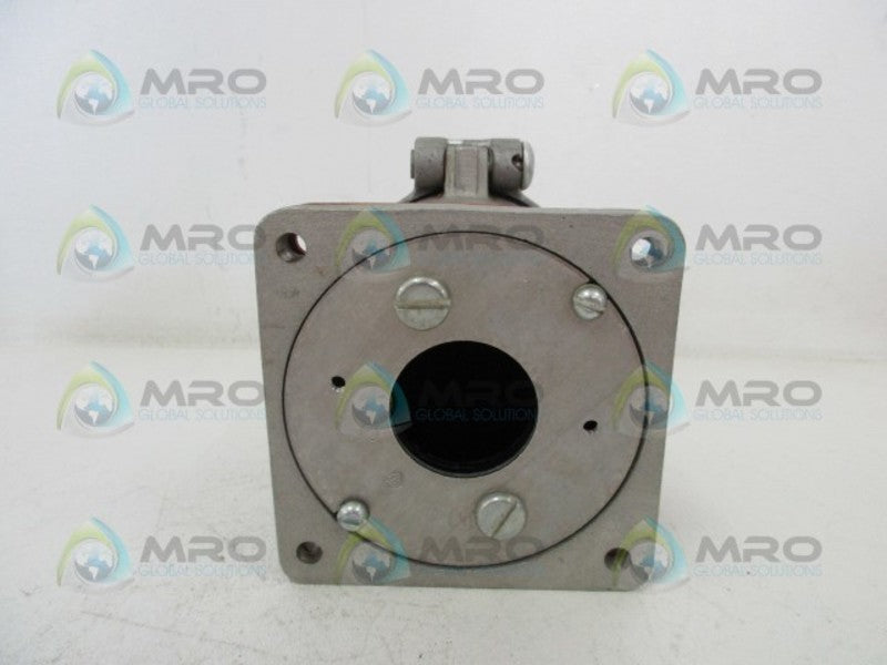 ARROW HART 26420 POWER LOCK RECEPTACLE W/ LIFT LID  NSNP I BOX