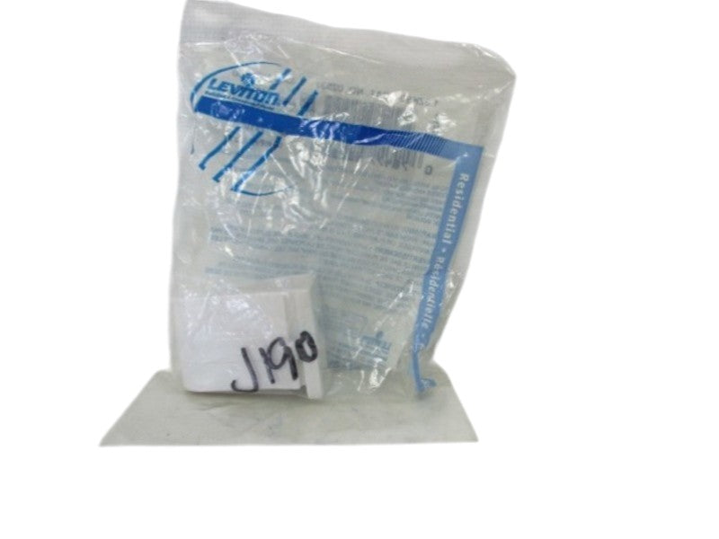 LEVITON 02537 LAMP HOLDER  NSMP