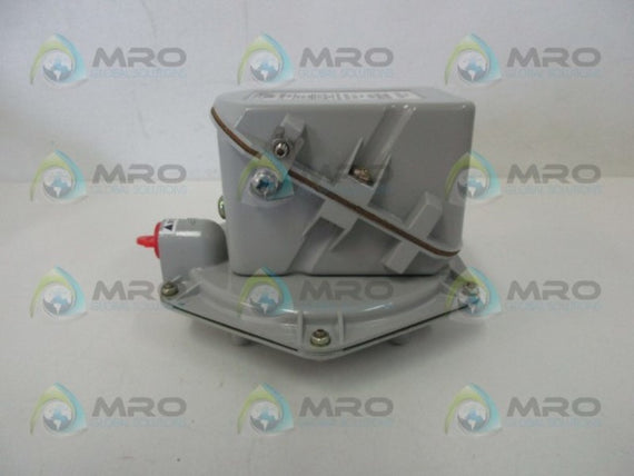 DELTA W3101CC202A PRESSURE SWITCH * NEW NO BOX *