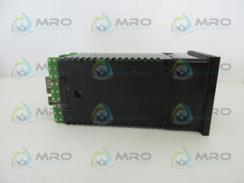 EUROTHERM 818S/4MA2/R4MA20/NONE/FHD/FLD/485/96/SN/00/ CONTROL  UNMP