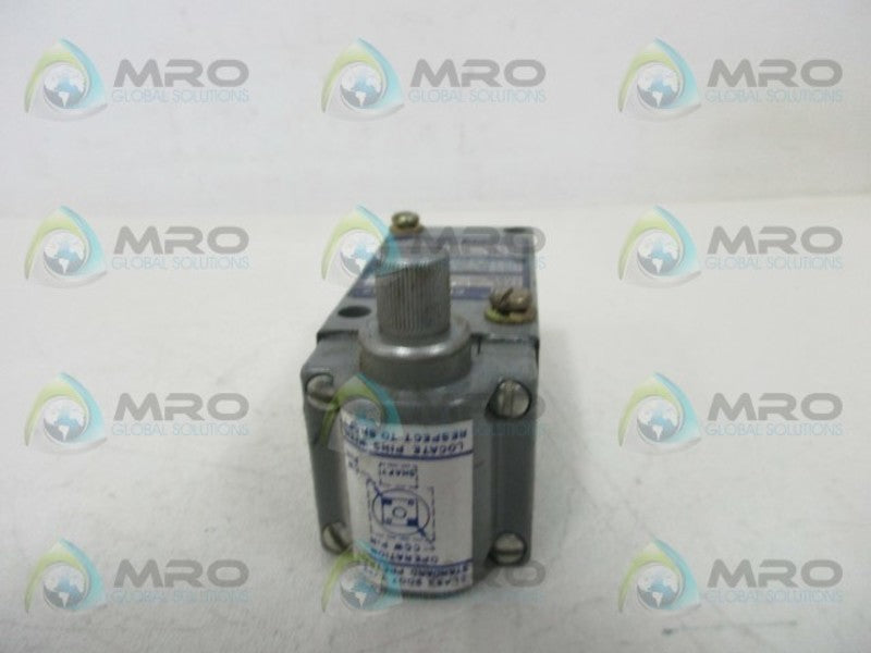 SQUARE D 9007-B054B2 LIMIT SWITCH  UNMP