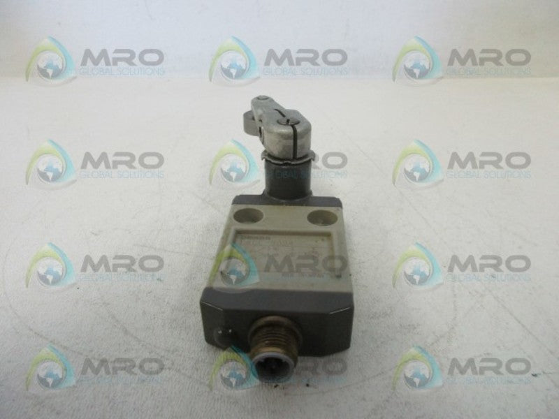 OMRON D4CC-3024 LIMIT SWITCH  UNMP