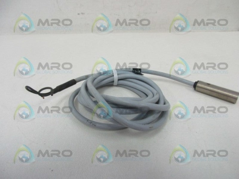 IFM EFECTOR IF5720 INDUCTIVE PROXIMITY SENSOR  UNMP