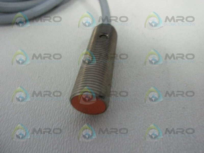 IFM EFECTOR IF5720 INDUCTIVE PROXIMITY SENSOR  UNMP