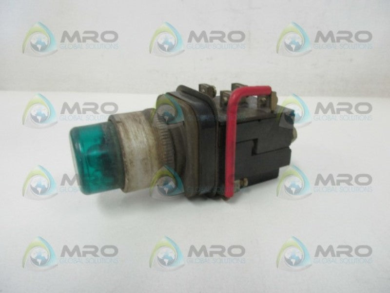 INDUSTRIAL SPARE PART X-208238 GREEN PUSH BUTTON  UNMP