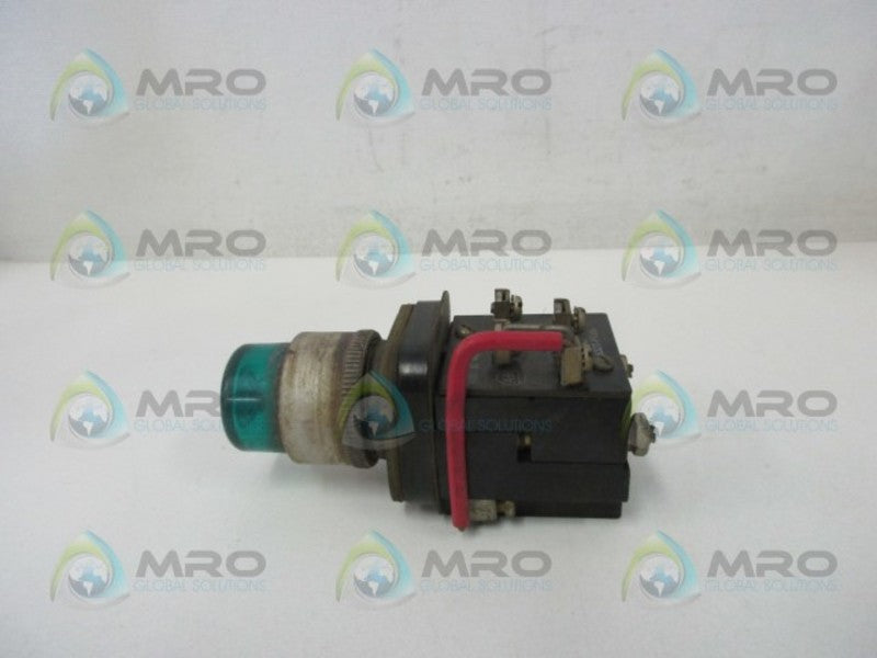 INDUSTRIAL SPARE PART X-208238 GREEN PUSH BUTTON  UNMP