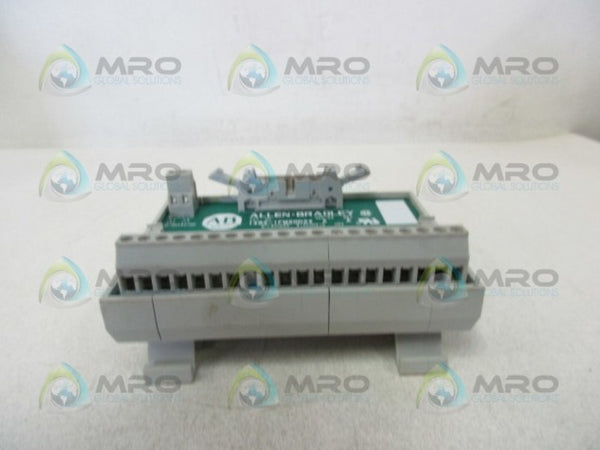 ALLEN BRADLEY 1492-IFM20D24 SER. A 20 POINT DIGITAL IFM  UNMP