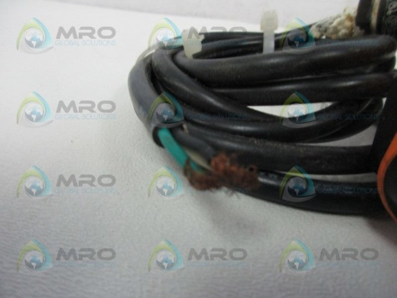 IFM EFECTOR OI0002 DIFFUSE REFLECTION SENSOR (AS PICTURED)  UNMP