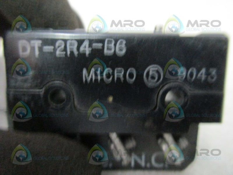 HONEYWELL DT-2R4-B6 MICROSWITCH  UNMP