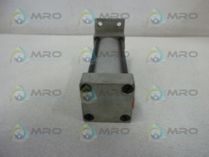 PHD ARF1X21/2 PNEUMATIC CYLINDER  UNMP