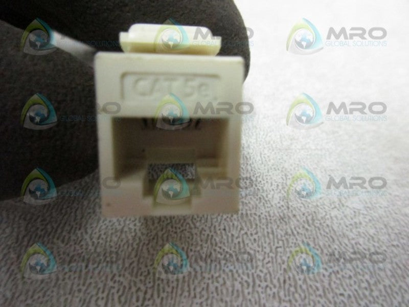 LEVITON CAT-5e CONNECTOR  UNMP