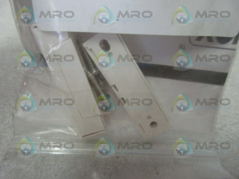 GRAINGER 2EXT7 SURFACE MOUNT  NSMP