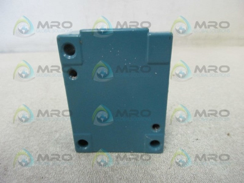 HONEYWELL LZZ41 ENCLOSED LIMIT SWITCH (AS PICTURED)  NSNP