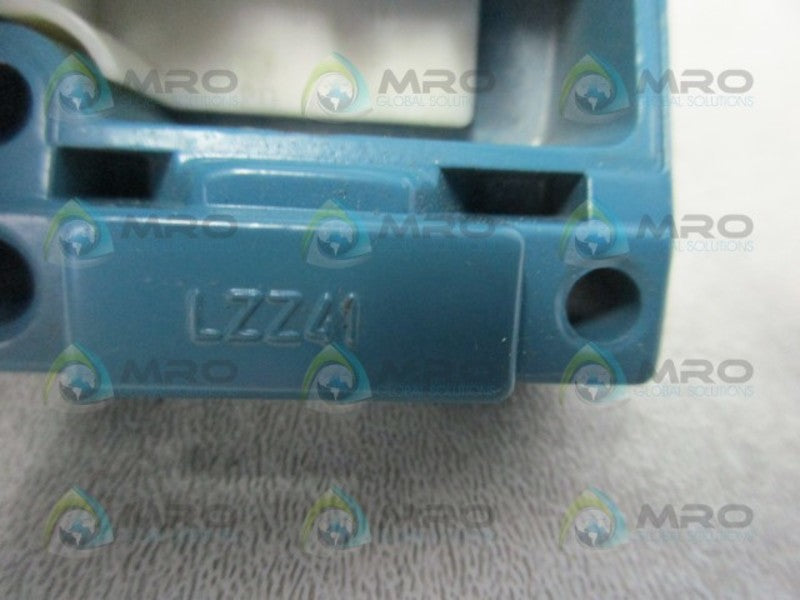 HONEYWELL LZZ41 ENCLOSED LIMIT SWITCH (AS PICTURED)  NSNP