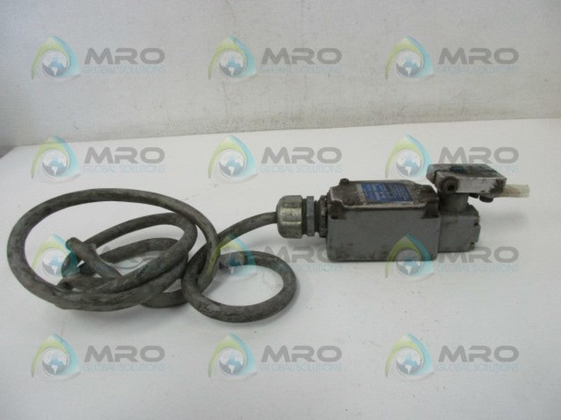 MICRO SWITCH 1LS23 LIMIT SWITCH (AS PICTURED)  UNMP