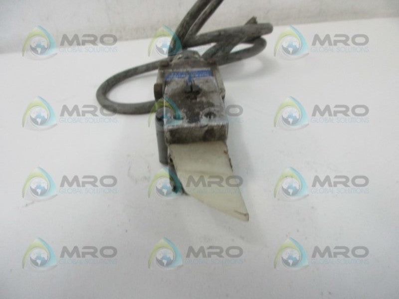 MICRO SWITCH 1LS23 LIMIT SWITCH (AS PICTURED)  UNMP