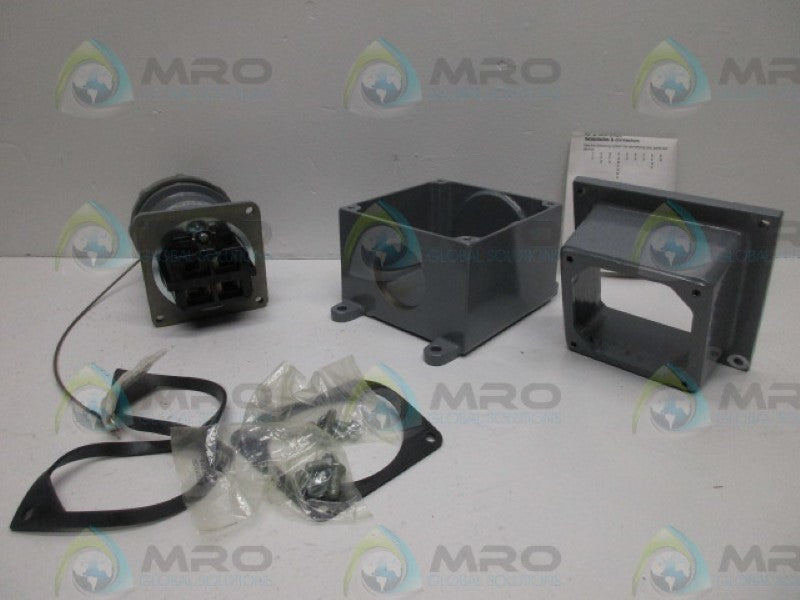 RUSSELLSTOLL JRSR1534D RECEPTACLE  NSMP