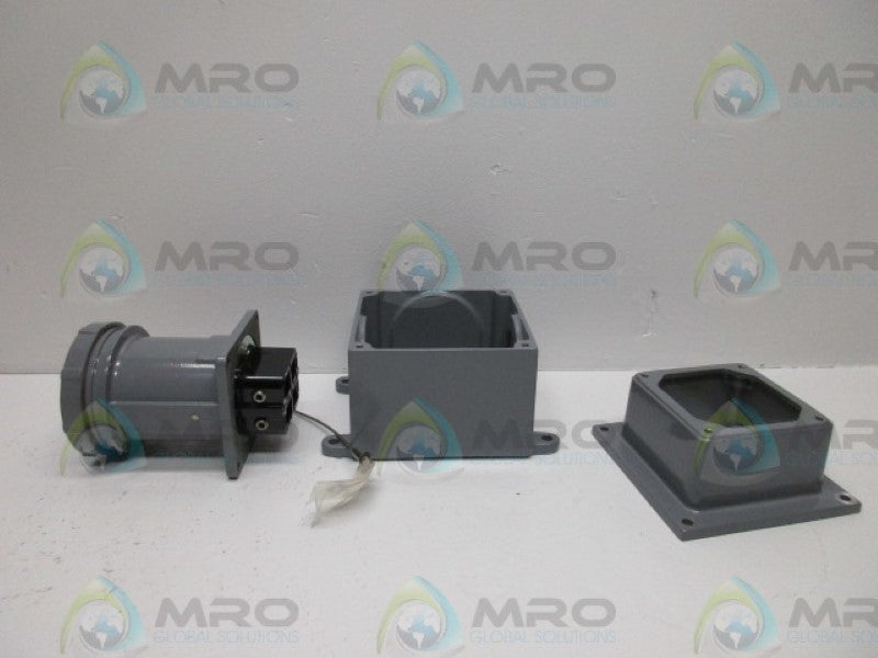 RUSSELLSTOLL JRSR1534D RECEPTACLE  NSMP