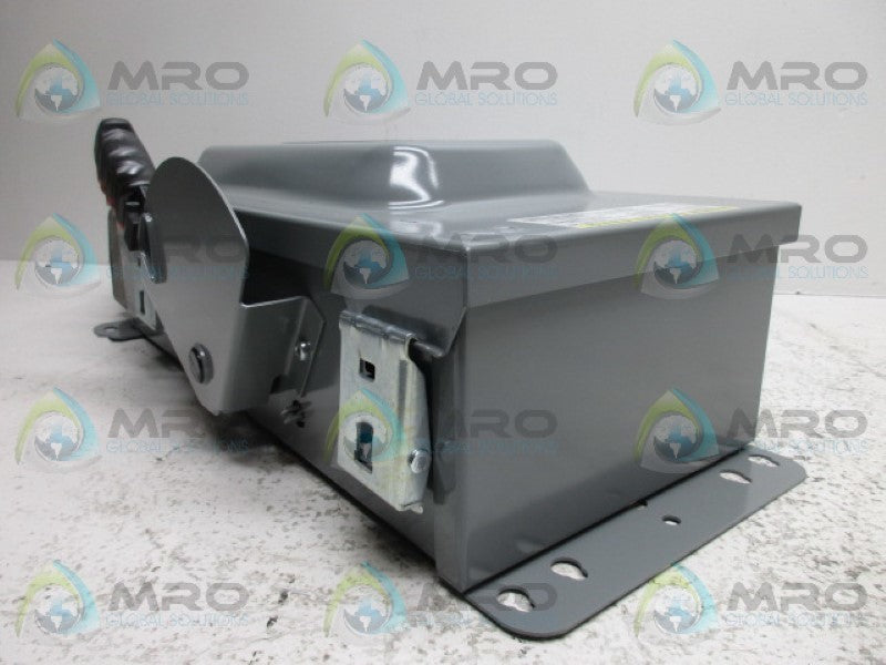 CROUSE HINDS WSRD10352 INTERLOCKED RECEPTACLE  NSMP
