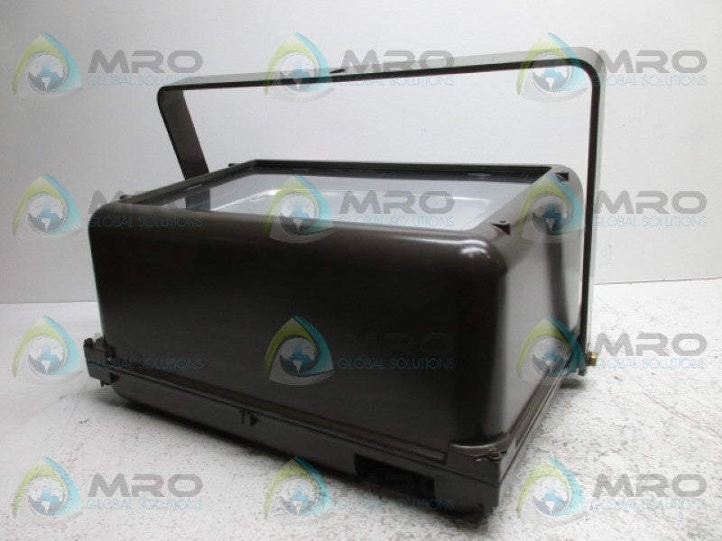 GENERAL ELECTRIC PF1K01M5A17X7DB POWER FLOOD  NSNP