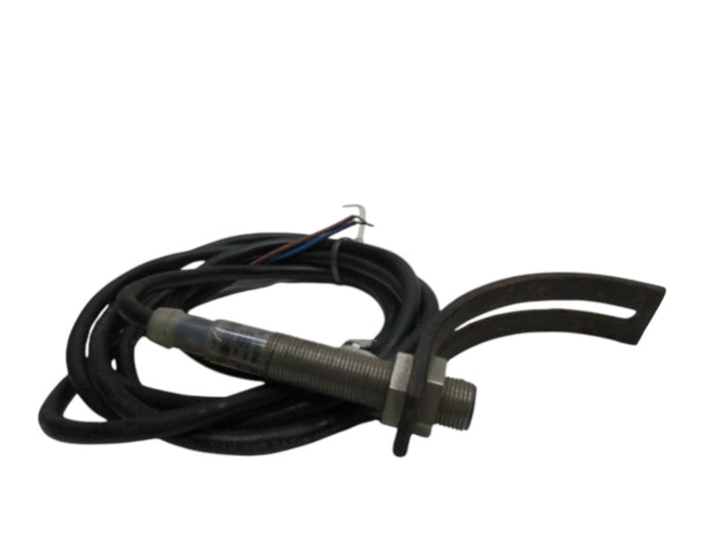 CUTLER HAMMER E57MAL12A2 PROXIMITY SWITCH (AS PICTURED)  UNMP