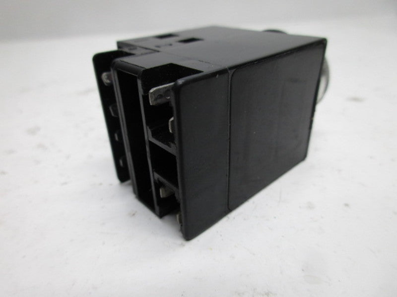 MICRO SWITCH PWLR711 PUSHBUTTON 120V (AS PICTURED)  UNMP