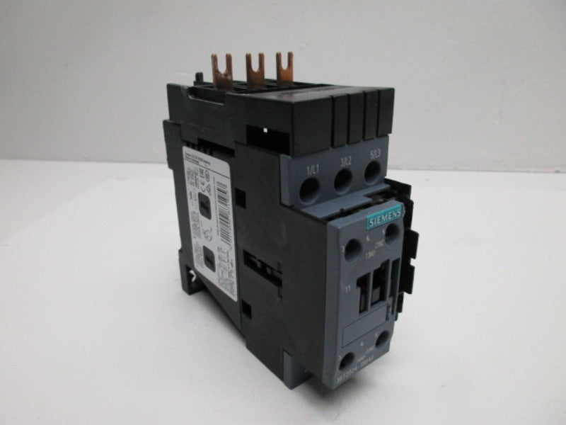 SIEMENS 3RT2024-1BB40 CONTACTOR 230V  UNMP