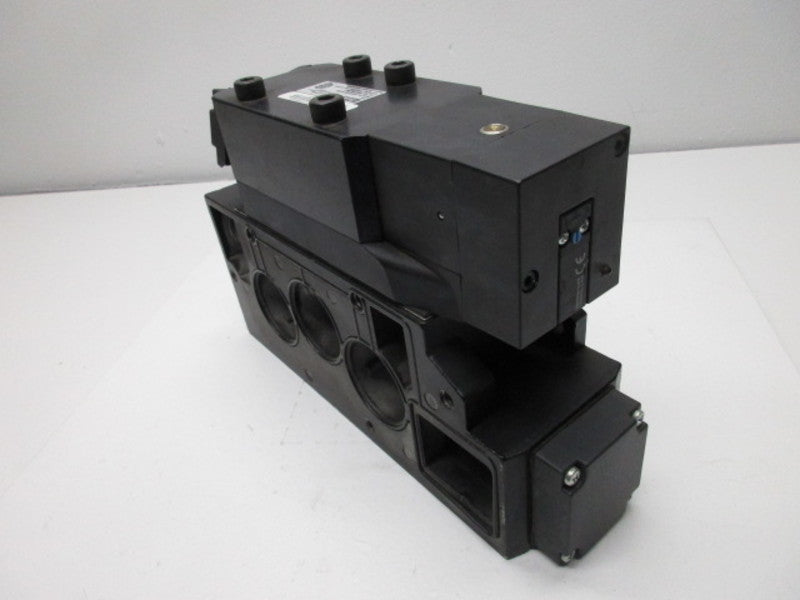 PARKER H3157BGA23B MANIFOLD (AS PICTURED)   UNMP