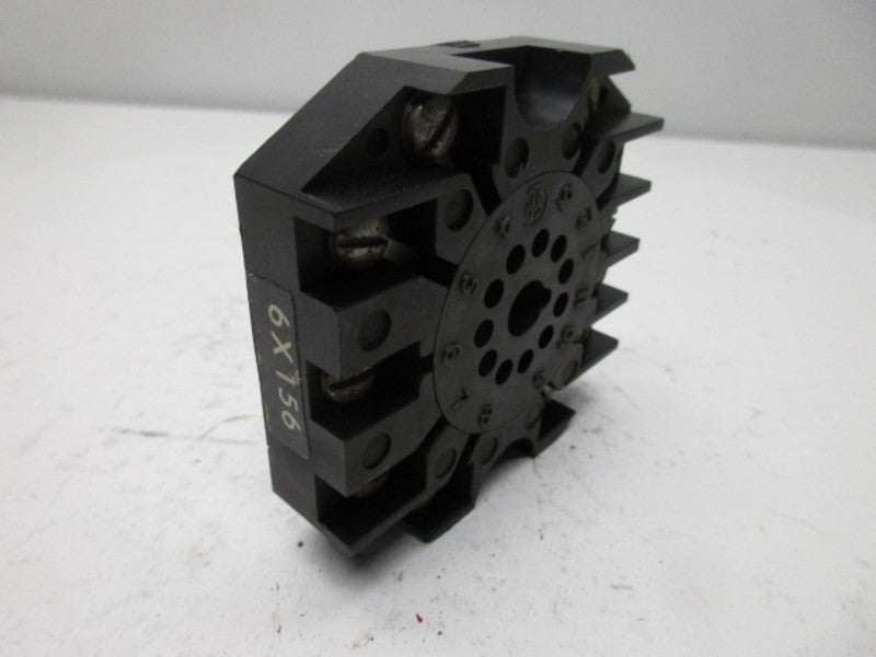 MAGNECRAFT 70-170 PANEL MOUNT SOCKET  UNMP