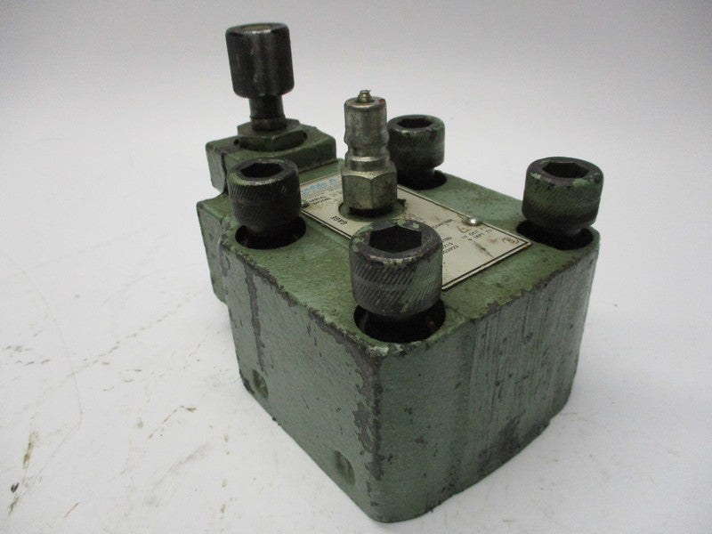 VICKERS BQB-06-2M-10A4 UNMP