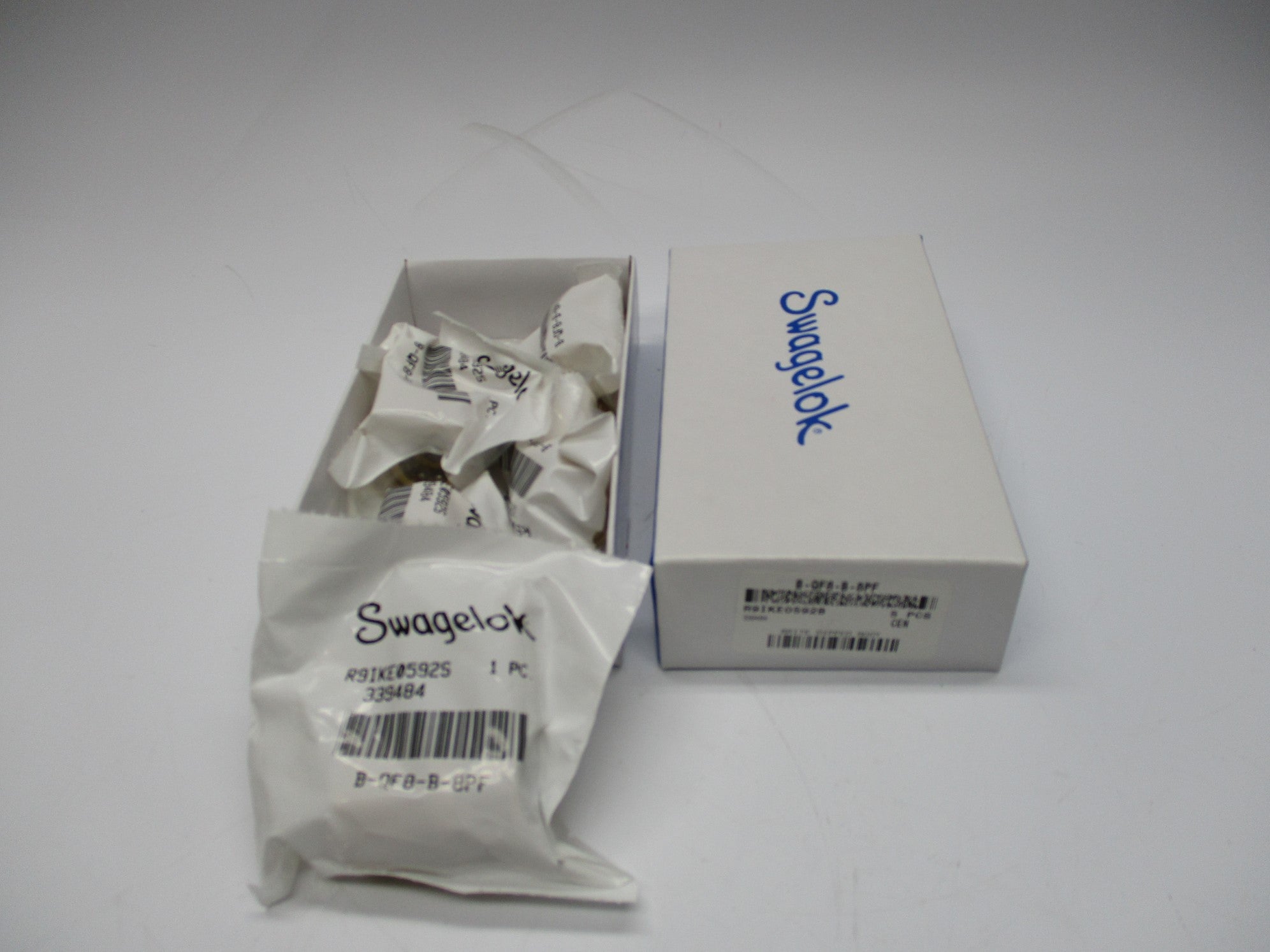 SWAGELOK B-QF8-B-8PF QTY: 50 NSMP