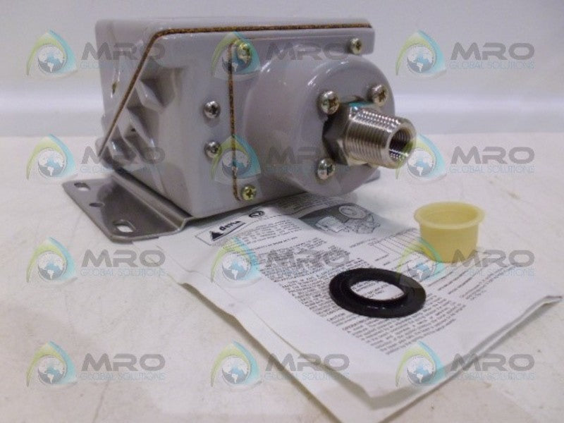 DELTA W20112M102A PRESSURE SWITCH NSNP