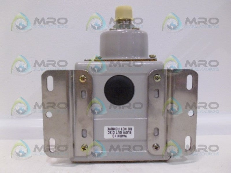DELTA W20112M102A PRESSURE SWITCH NSNP
