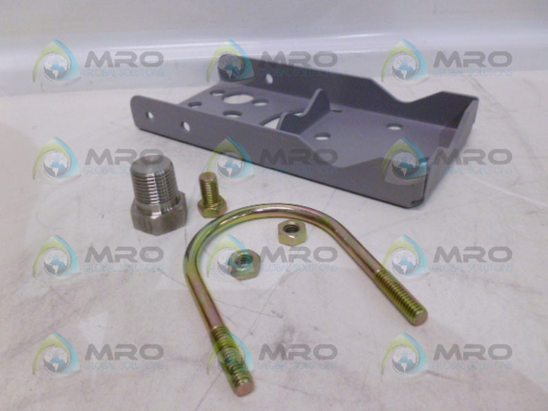INVENSYS B0188DL MOUNTING BRACKET KIT  NSMP