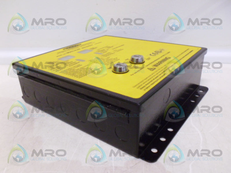BANNER ENGINEERING MSCC-2L2M CONTROL BOX WITH NO KEYS UNMP